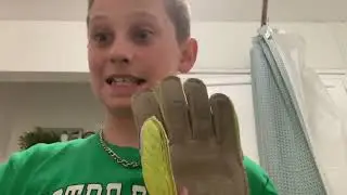 How to wash a pair of goalkeeper gloves!