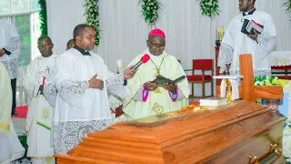 ASKOFU STEPHANO MUSOMBA AONGOZA SALA YA BURIANI - MAZISHI YA MAREHEMU PADRE PAUL SABUNI 1983 -2026