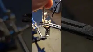 How to solder a guitar jack properly. #luthier #guitarrepair #guitar #luthiery #guitarmaintenance