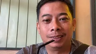Main sambil makan siang dulu