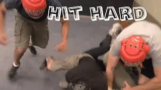 Hide intent when fighting off multiple attackers.