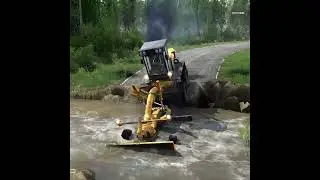 Wow amazing tractor crossing river | New Holland tractor and loaded Trolley crossing river