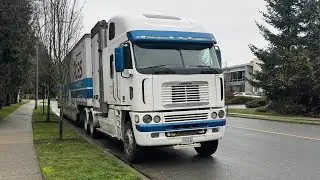 Truck Spotting in Vancouver BC #029 #truckspotting #peterbilt #bigrig 