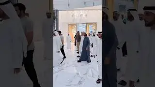 Sheikh Muhammad Bin Rashid Al Maktoum In Dubai Mall #shorts #youtubeshorts #ytshortsindia #ytshort
