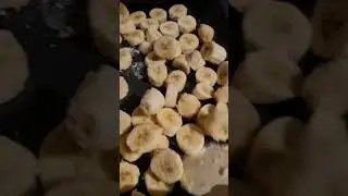 Freezing Bananas for smoothies and milkshakes... #shortsviral #food #weightloss #shorts