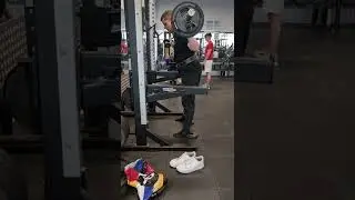 50KG Squats x7 Reps