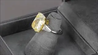 Кольцо three-stone с бриллиантом vivid yellow