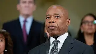 Reporter says ex-Adams aide gave her chip bag filled with cash