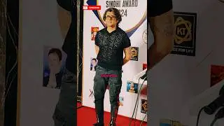 Sonu Nigam Dashing Look 🔥 In award night #sonunigam #youtubeshorts #filmyshow #shortvideo