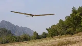 Super Topsky DLG Climbs thermal to 400m at Vang Vieng