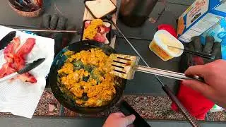 The best breakfast you can make - campfire mountain pie #camping #food #survival #hiking #cooking