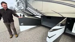 SOLD 2025 Renegade Classic 45 CMR 600HP Cascadia Full Paint Performance Motorcoaches Texas