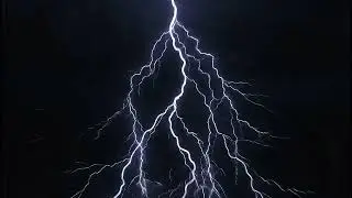 🔥 Free FX Drop &ndash; &ldquo;Lightning arcs flashing through darkness, smooth motion blur&rdquo; | ENERGY EFFECTS 🎬