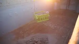 Ship Loading with Gecko TL60 skip.