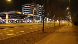 Panasonic Lumix GH5 : 4K low light video sample