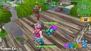 HighDistortion Has a MENTAL BREAKDOWN Over A HATER ! !