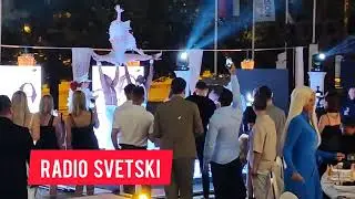 Milicu Pavlovic NOSILI IGRACI na rodjendanskom spektaklu! Karleusa sve vreme igrala