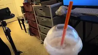 Drink Review of Mint Chocolate Chip Iced Signature Latte from Dunkin