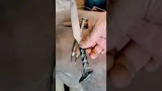 釘でナイフ