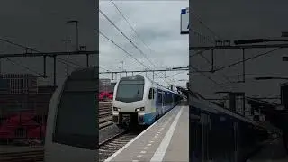 Double Blauwnet Flirt 3 departing station ( 824 )