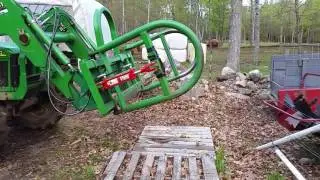 Attaching bale grabber
