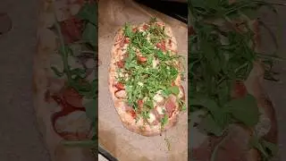 Włoska Pinsa z dodatkami 🇮🇹💚🤍❤️🍕 #pinsa #pizza #italia #food #passion #love