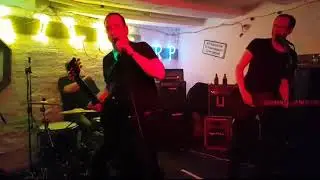 Die Strafe - Der Mann im Raum