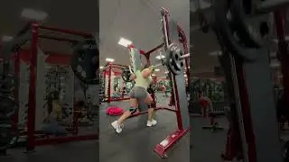 Lightweight? #gym #gymlife #gymlover #gymmotivation #workout #motivation #work