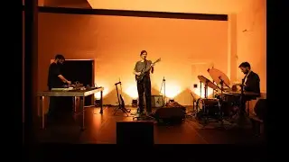 HRUDJA - Massimo Silverio con installazioni video di Alessandra Condello