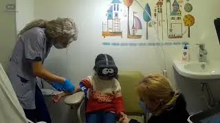 VR for acute procedural pain reduction among children