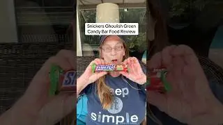 Green Snickers? Snickers Ghoulish Green Candy Bar Food Review #foodreview #candy #snickers #food