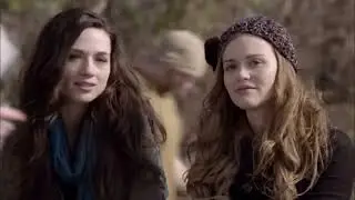 Teen Wolf 1x01 Allison and Lydia Came watch Training And Scott is good with the lacrosse 🥍