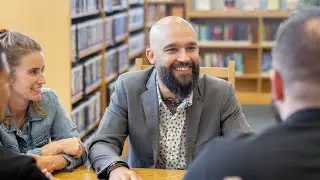 Build your career and make an impact when you earn a degree online