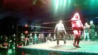 Tito Santana entrance at Legends of Wrestling Detroit 2019!