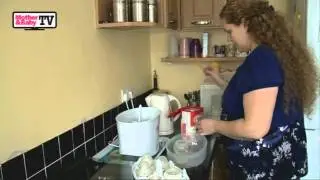 How to prepare a baby's bottle