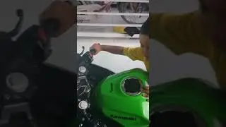 Anak Kecil Manasin Ninja 250 Fi 2018 #1