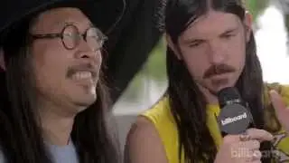 The Avett Brothers play &lsquo;How Well Do You Know Your Band Mates&rsquo; @ Lollapalooza 2014