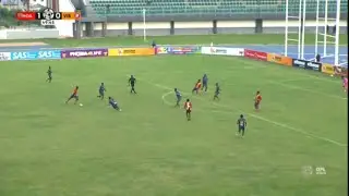 George Paaku's long range effort is brushed off the bar by Godwin Ametefe🔥 🧤 .  #GPL #GPLMW12