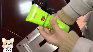 Portable inkjet printer print on cosmetics