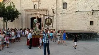 (2) procesion de santa ana..salida de la parroquia..olias del rey..2019