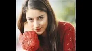 Hazal Kaya vs Gizem karaca