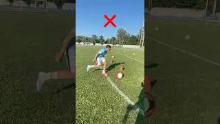 COME CALCIARE IN CORSA #calcio #tiro #allenamento #shorts #Soccer #tutorial #consigli #goal #trick