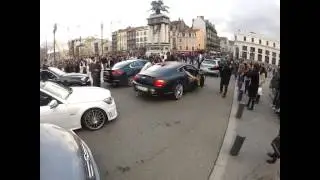 La Bentley de la mariée prend feu