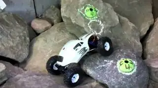 TRCC ROCKS - Kam's Mini 1.9 crawler at Teds Garage
