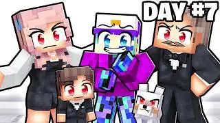 100 Days with the STRICTEST FAMILY in Minecraft…