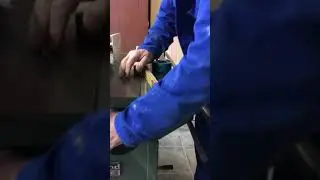 My father explaining how his Robland K26 works part6