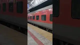Solapur Railway Station: Konark Express Announcements #shorts #shortsvideo #solapur #railway #viral