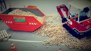 Timo's Bagger im Ma&szlig;stab 1:8