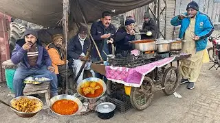 CRAZY UNIQUE ROADSIDE DESI BREAKFAST IN PAKISTAN 😍 | Mahdi Hassan Real Cheap Street Food Desi Nashta
