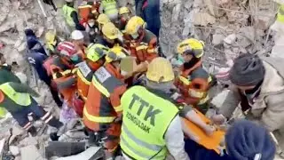 Hong Kong rescuers pull out 4th survivor in quake-hit Turkish city